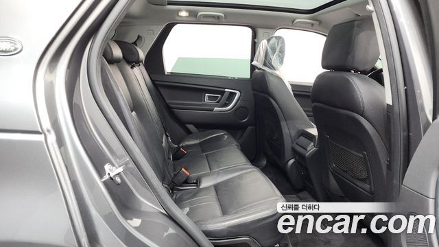 Land Rover Discovery Sport 2.0 TD4 SE 2018 — фото 26