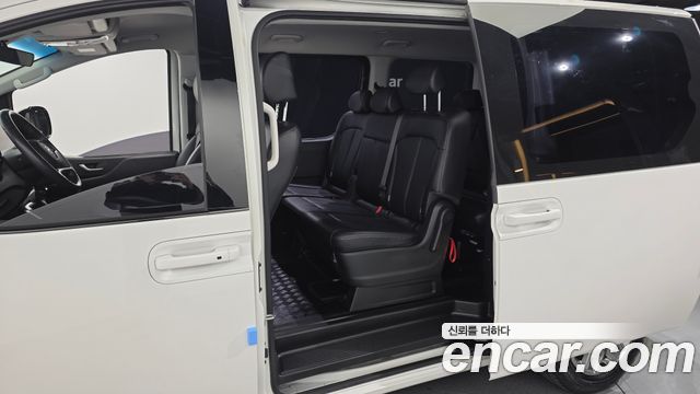 Hyundai Staria Tourer 9-Seater Modern 2022 — фото 11