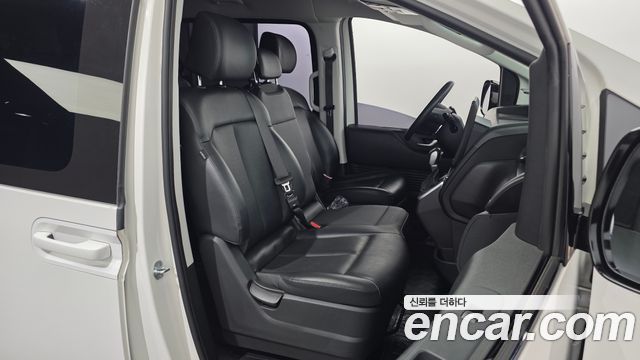 Hyundai Staria Tourer 9-Seater Modern 2022 — фото 12