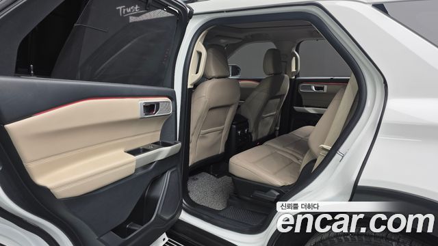 Ford Explorer (VI) 2.3 LimIted 4WD 2021 — фото 15