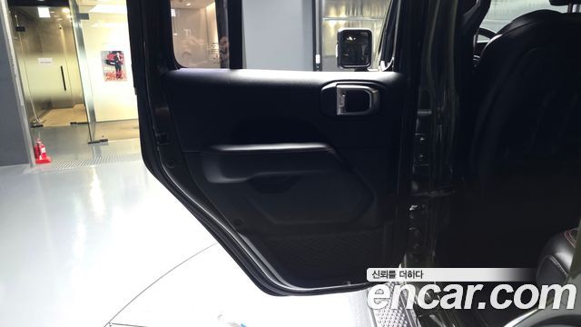 Jeep Wrangler (JL) 2.0 Rubicon 4Door Sarge Edition 2020 — фото 25