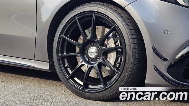 Mercedes-Benz A-Class (W177) AMG A45 4MAITC+ Hatchback 2021 — фото 9