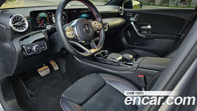Mercedes-Benz A-Class (W177) AMG A45 4MAITC+ Hatchback 2021 — фото 17