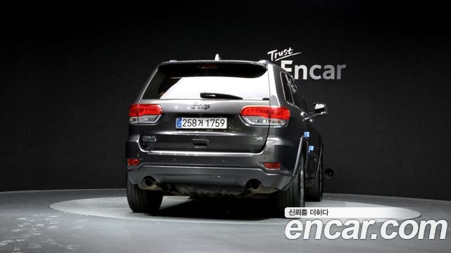 Jeep Grand Cherokee 3.0 Diesel Overland WK2 2015 — фото 4