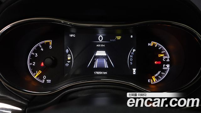 Jeep Grand Cherokee 3.0 Diesel Overland WK2 2015 — фото 8