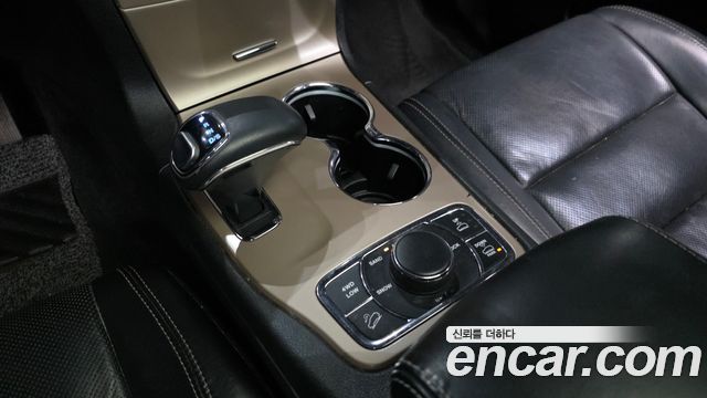 Jeep Grand Cherokee 3.0 Diesel Overland WK2 2015 — фото 9