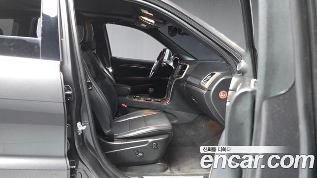 Jeep Grand Cherokee 3.0 Diesel Overland WK2 2015 — фото 11