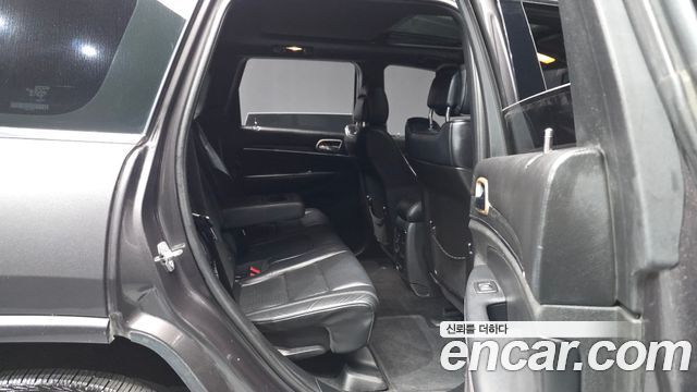 Jeep Grand Cherokee 3.0 Diesel Overland WK2 2015 — фото 12