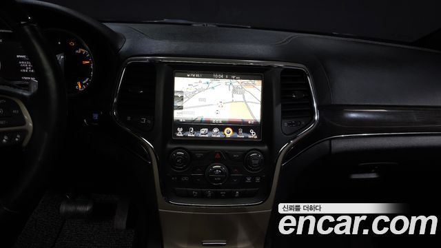 Jeep Grand Cherokee 3.0 Diesel Overland WK2 2015 — фото 14