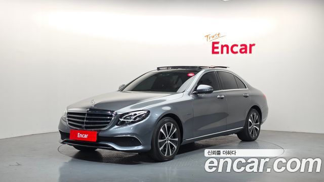 Mercedes-Benz E-Class (W213) E300e Exclusive 2019 — фото 1