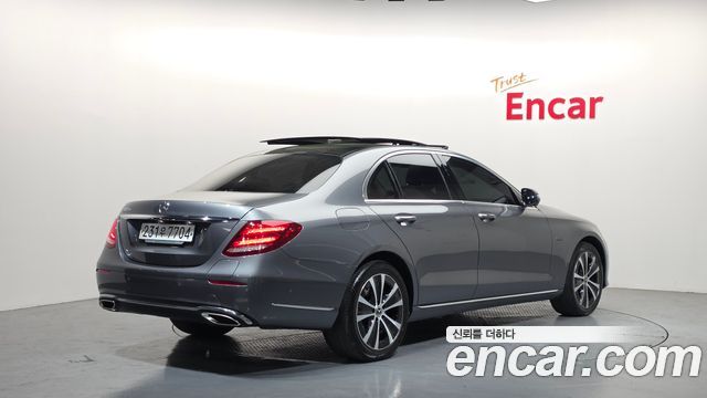 Mercedes-Benz E-Class (W213) E300e Exclusive 2019 — фото 2
