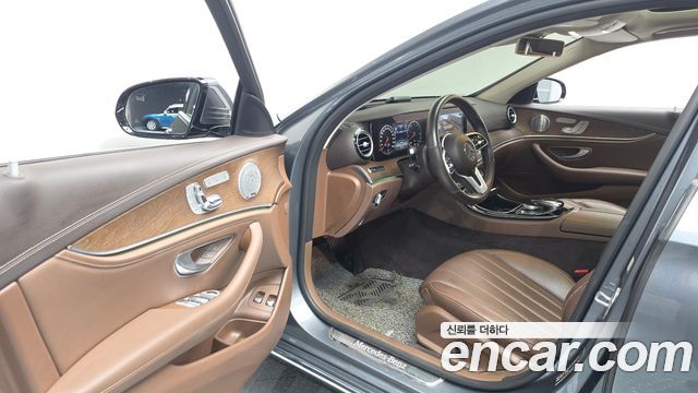 Mercedes-Benz E-Class (W213) E300e Exclusive 2019 — фото 10