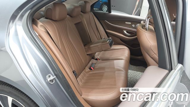 Mercedes-Benz E-Class (W213) E300e Exclusive 2019 — фото 26