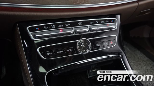 Mercedes-Benz E-Class (W213) E300e Exclusive 2019 — фото 32
