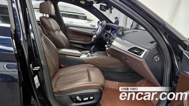 BMW 5 Series (G30) 520d xDrive M Sport Package Plus 2019 — фото 15