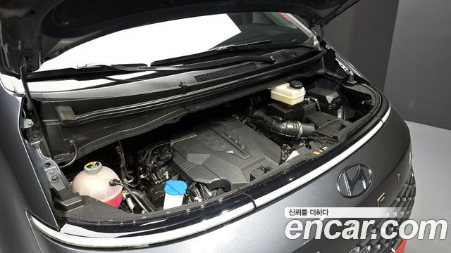 Hyundai Staria L3.5 Cargo 5-Seater Modern 2022 — фото 6
