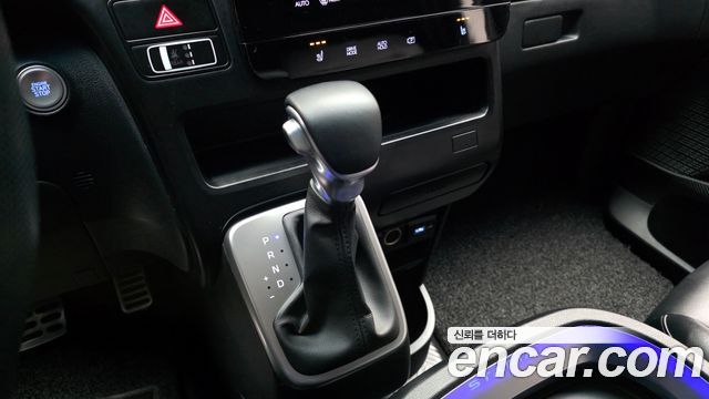 Hyundai Staria L3.5 Cargo 5-Seater Modern 2022 — фото 9