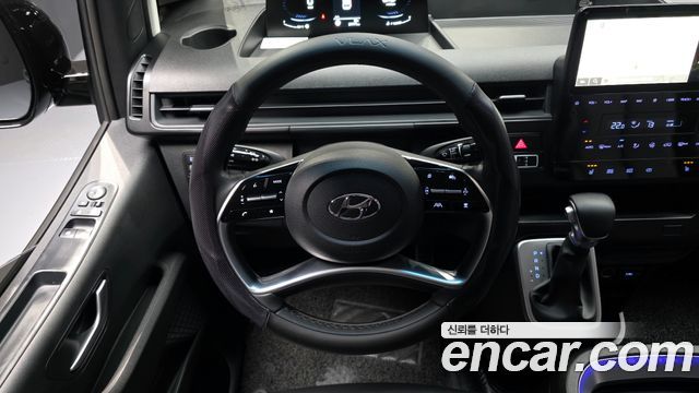 Hyundai Staria L3.5 Cargo 5-Seater Modern 2022 — фото 13