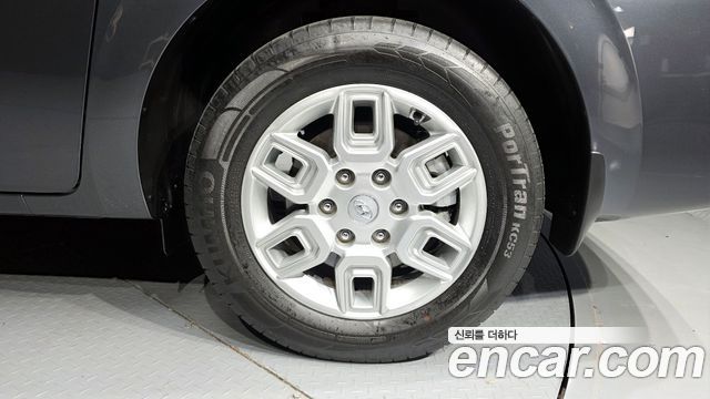 Hyundai Staria L3.5 Cargo 5-Seater Modern 2022 — фото 21