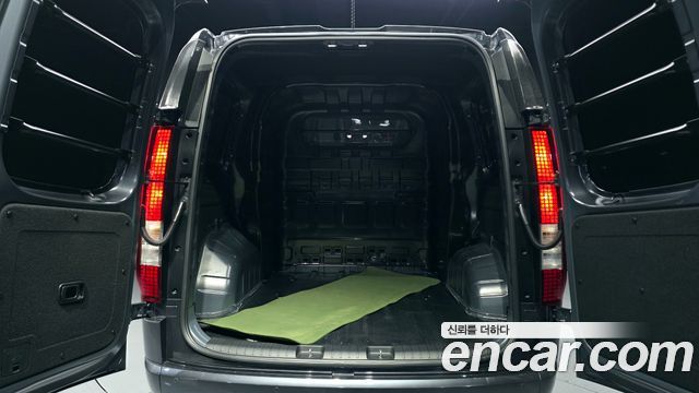 Hyundai Staria L3.5 Cargo 5-Seater Modern 2022 — фото 29