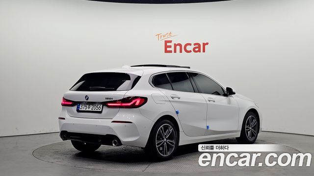 BMW 1 Series (F40) 120i Sports 2021 — фото 2
