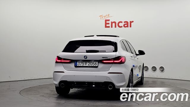 BMW 1 Series (F40) 120i Sports 2021 — фото 4