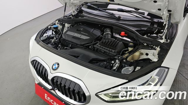 BMW 1 Series (F40) 120i Sports 2021 — фото 6