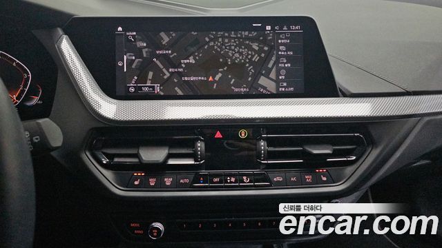 BMW 1 Series (F40) 120i Sports 2021 — фото 15