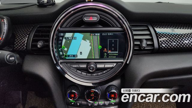 MINI Cooper S Convertible Standard 3rd 2019 — фото 12