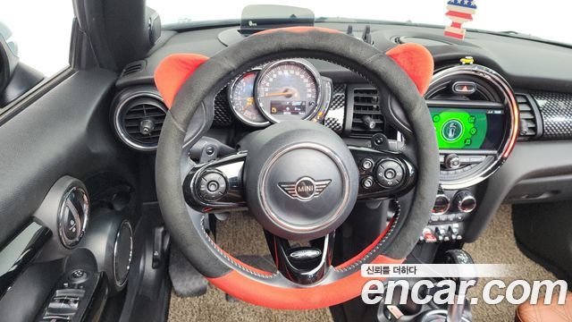 MINI Cooper S Convertible Standard 3rd 2019 — фото 13