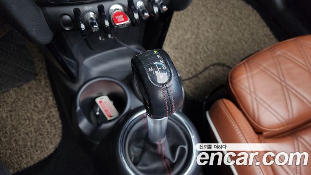 MINI Cooper S Convertible Standard 3rd 2019 — фото 17