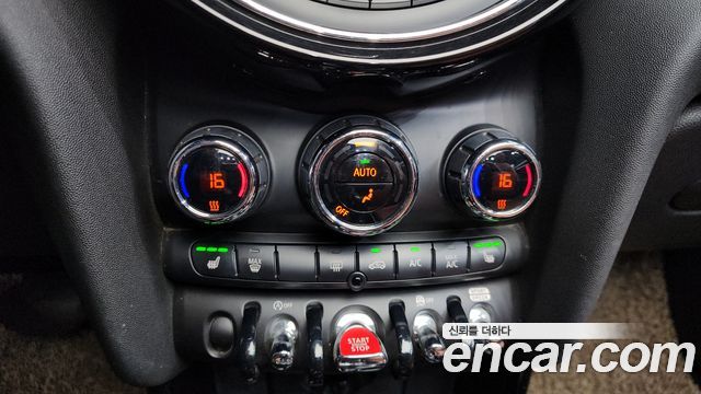 MINI Cooper S Convertible Standard 3rd 2019 — фото 18