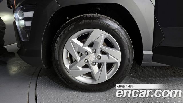 Hyundai Kona (SX2) Gasoline 1.6 Turbo 2WD Premium 2023 — фото 5