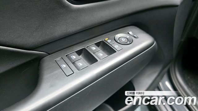 Hyundai Kona (SX2) Gasoline 1.6 Turbo 2WD Premium 2023 — фото 13