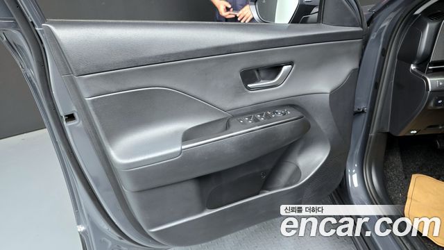 Hyundai Kona (SX2) Gasoline 1.6 Turbo 2WD Premium 2023 — фото 24