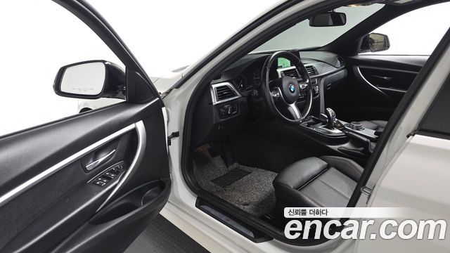 BMW 3 Series (F30) 320i M Sport Shadow 2018 — фото 10