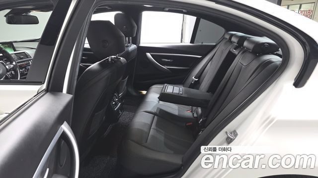 BMW 3 Series (F30) 320i M Sport Shadow 2018 — фото 12