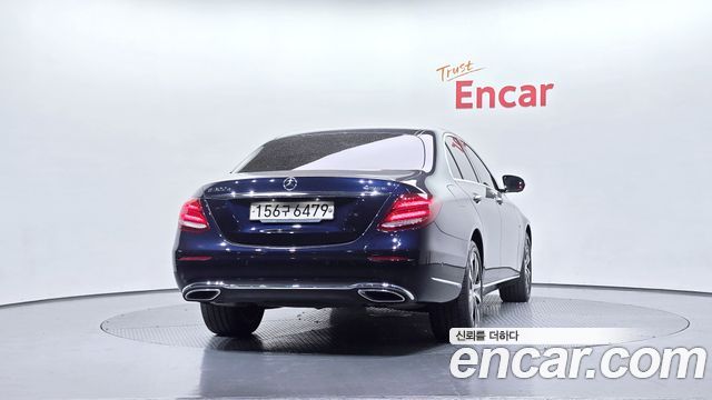 Mercedes-Benz E-Class (W213) E300e 4MATIC Exclusive 2020 — фото 4
