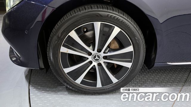 Mercedes-Benz E-Class (W213) E300e 4MATIC Exclusive 2020 — фото 5