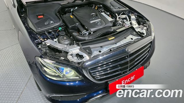 Mercedes-Benz E-Class (W213) E300e 4MATIC Exclusive 2020 — фото 6