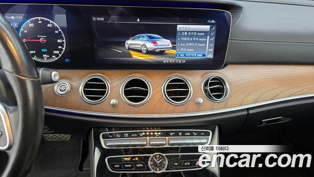 Mercedes-Benz E-Class (W213) E300e 4MATIC Exclusive 2020 — фото 13