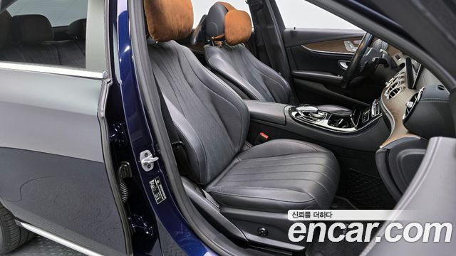 Mercedes-Benz E-Class (W213) E300e 4MATIC Exclusive 2020 — фото 26