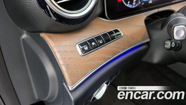 Mercedes-Benz E-Class (W213) E300e 4MATIC Exclusive 2020 — фото 30