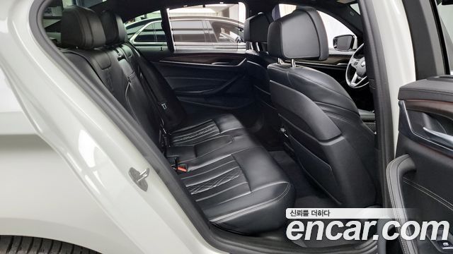 BMW 5 Series (G30) 530i M Sport Package Plus 2018 — фото 16