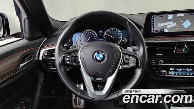 BMW 5 Series (G30) 530i M Sport Package Plus 2018 — фото 17