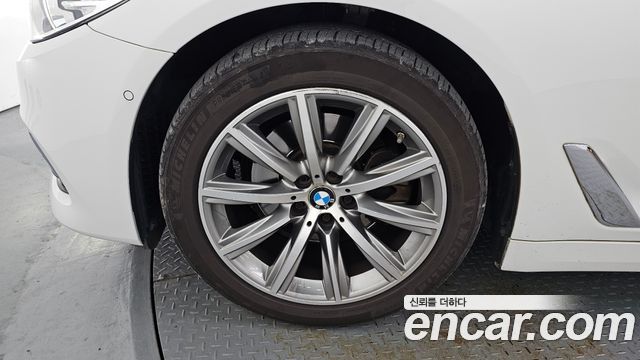 BMW 5 Series (G30) 520i Luxury 2019 — фото 5