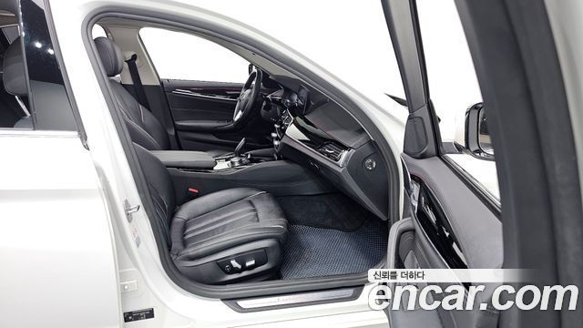 BMW 5 Series (G30) 520i Luxury 2019 — фото 11