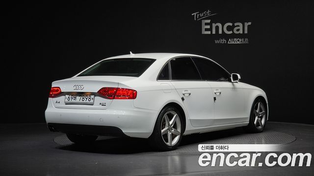 Audi A4 2.0 TFSI Quattro Dynamic B8 2012 — фото 2