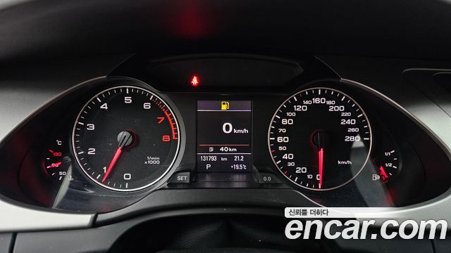 Audi A4 2.0 TFSI Quattro Dynamic B8 2012 — фото 8
