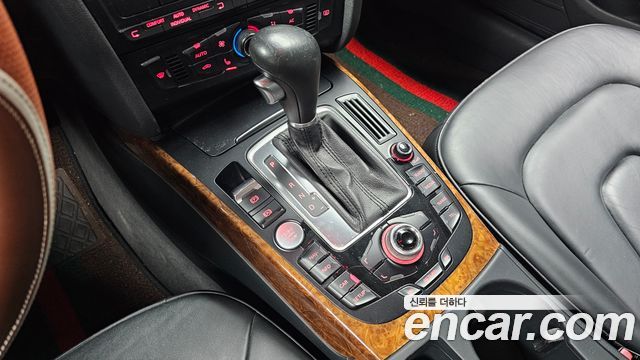 Audi A4 2.0 TFSI Quattro Dynamic B8 2012 — фото 9